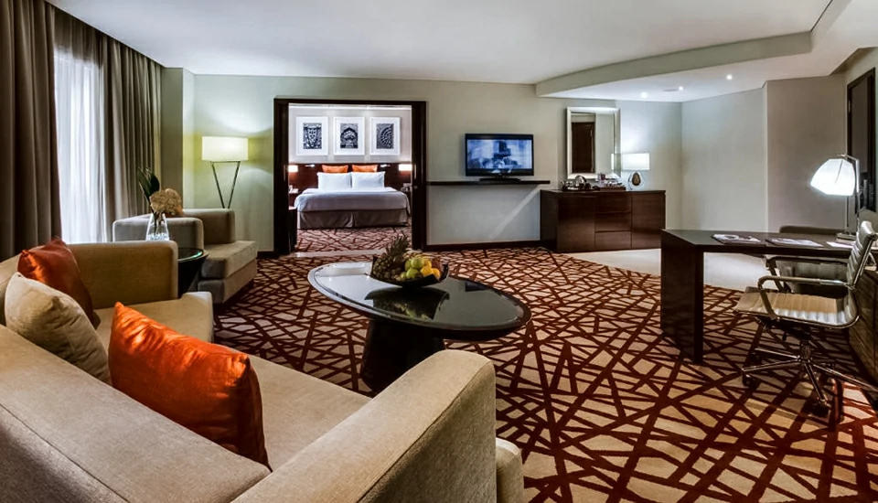 هتل کرون پلازا دیره دبی